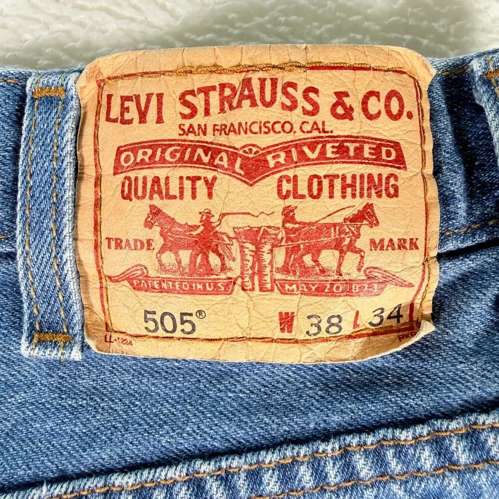 Levis Men's Regular Fit 505 Straight‎ Leg Medium Wash W38xL34 (35x30)